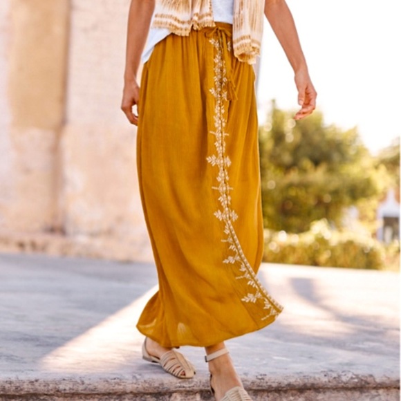 Garnet Hill Solaris embroidered crepe maxi skirt size S - Picture 1 of 9